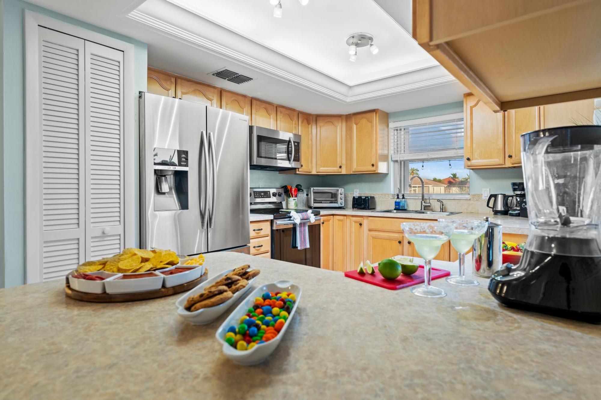 Serenity Waterfront Villa With King Suite, Private Pool, Great Lanai Enclosure And Long Water Views ケープコーラル エクステリア 写真