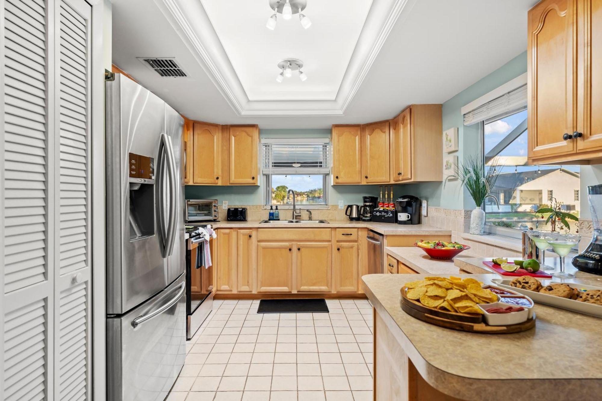 Serenity Waterfront Villa With King Suite, Private Pool, Great Lanai Enclosure And Long Water Views ケープコーラル エクステリア 写真
