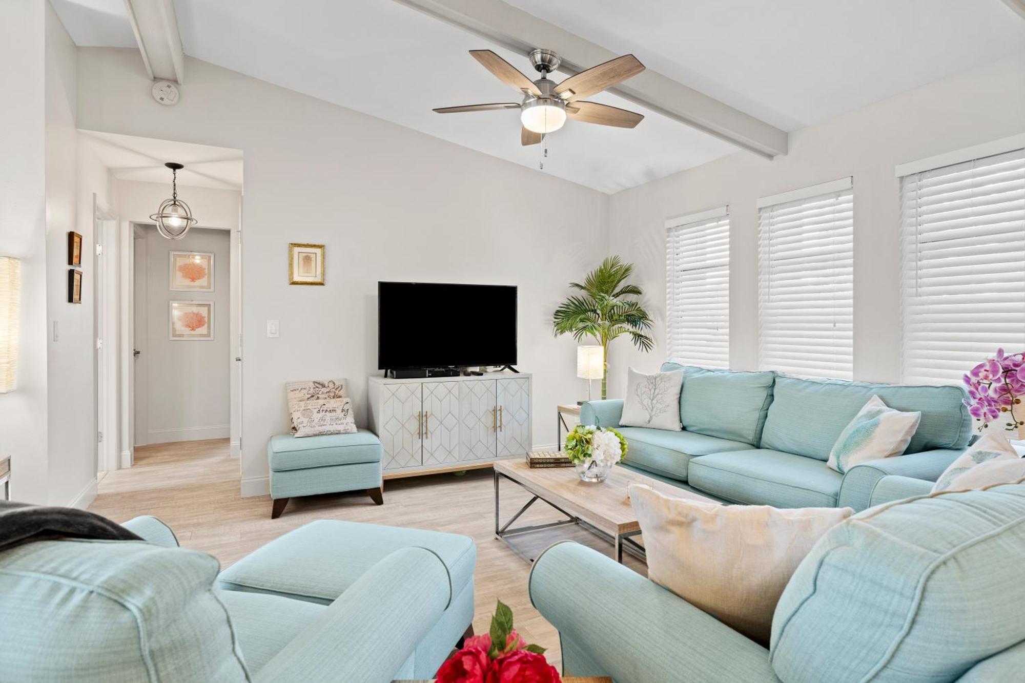 Serenity Waterfront Villa With King Suite, Private Pool, Great Lanai Enclosure And Long Water Views ケープコーラル エクステリア 写真